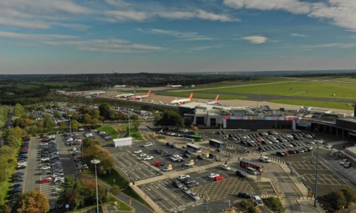 How Far Is Leeds City Centre From Leeds Bradford Airport